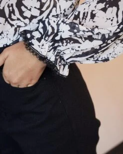 Blouse Danae Noir | Blouses & Chemises Grace & Mila Femme -Vêtements Femme Soldes blouse danae noir blouses chemises grace mila femme 3