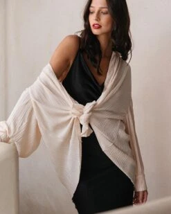 Chemise Duchesse Ecru | Blouses & Chemises Grace & Mila Femme 12 Chemise Duchesse Ecru | Blouses & Chemises Grace & Mila Femme -Vêtements Femme Soldes chemise duchesse ecru blouses chemises grace mila femme 3