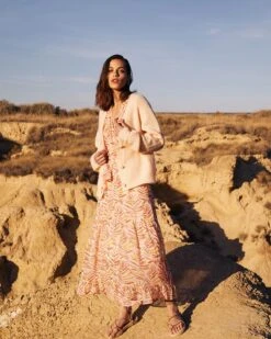 Gilet Camelia Beige | Pulls & Cardigans Grace & Mila Femme -Vêtements Femme Soldes gilet camelia beige pulls cardigans grace mila femme 4