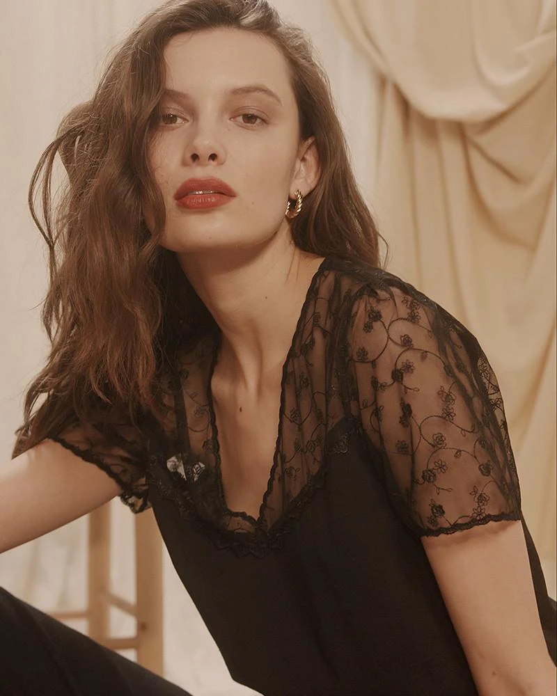 Teeshirt Clinton Noir | Tops & Tee-shirts Grace & Mila Femme 4 Teeshirt Clinton Noir | Tops & Tee-shirts Grace & Mila Femme – Image 2