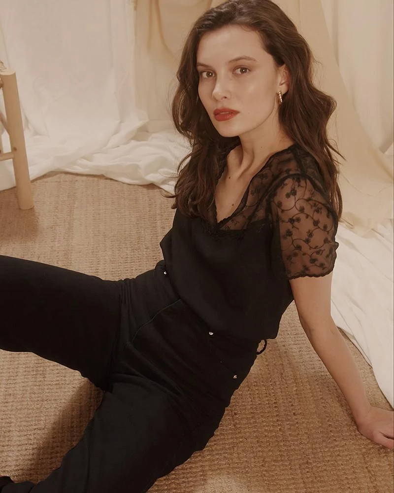 Teeshirt Clinton Noir | Tops & Tee-shirts Grace & Mila Femme 5 Teeshirt Clinton Noir | Tops & Tee-shirts Grace & Mila Femme – Image 3