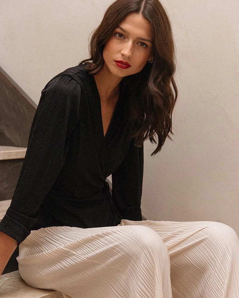 Top Dorinda Noir | Tops & Tee-shirts Grace & Mila Femme 4 Top Dorinda Noir | Tops & Tee-shirts Grace & Mila Femme – Image 2