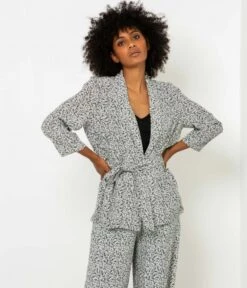 Veste Kimono Fleurie Femme Liberty Nb | Vestes, Blazers Camaieu Femme -Vêtements Femme Soldes veste kimono fleurie femme liberty nb vestes blazers camaieu femme 6